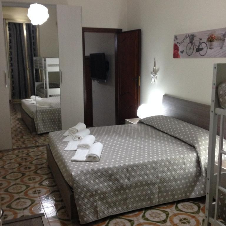 Le Tre Rose Di Mary Apartment Avola Luaran gambar